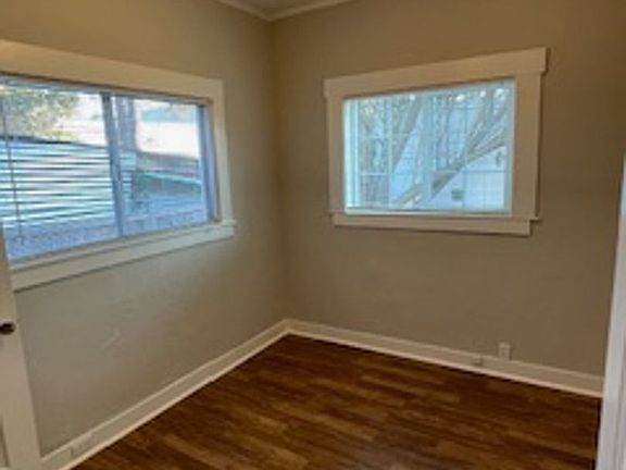 4th image of 335 42nd St APT A