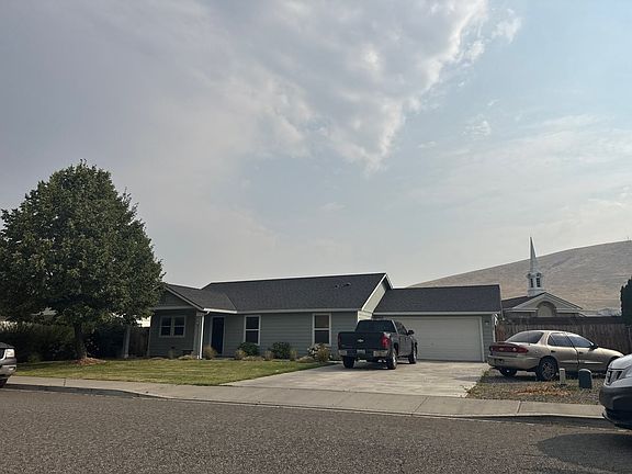 2nd image of 5149 Pinehurst St