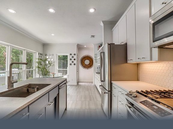 4th image of 7220 Lavendale Cir #A