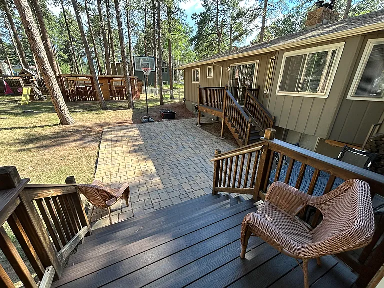 Bonus Room Deck