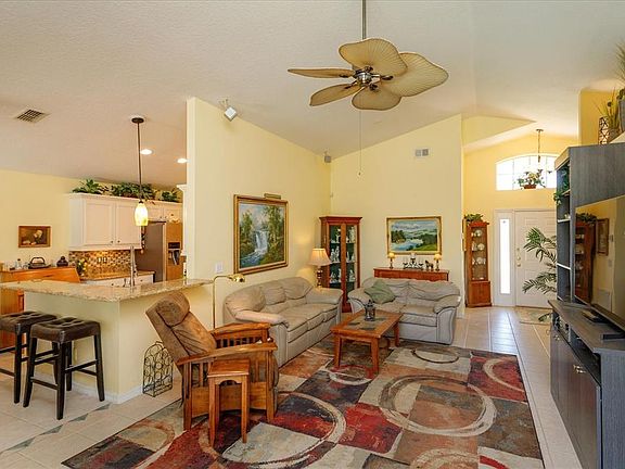 4th image of 350 Troon Cir