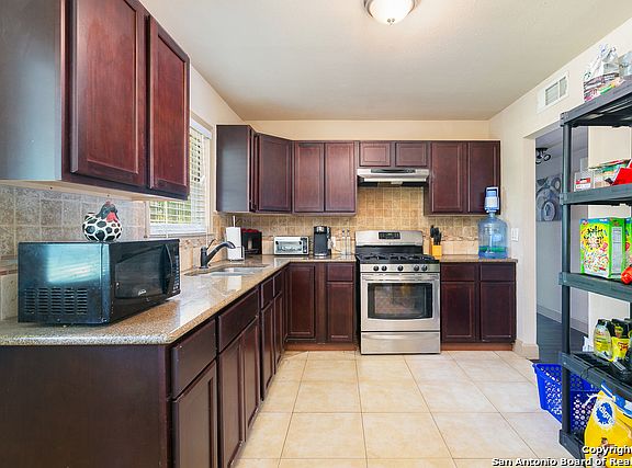 4th image of 211 E Crestline Dr