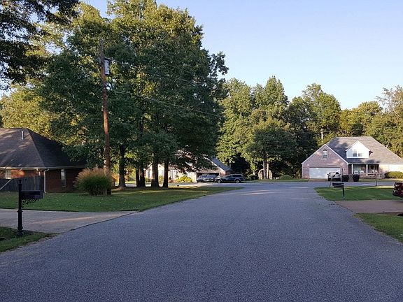 4th image of 21 Brindlewick Dr