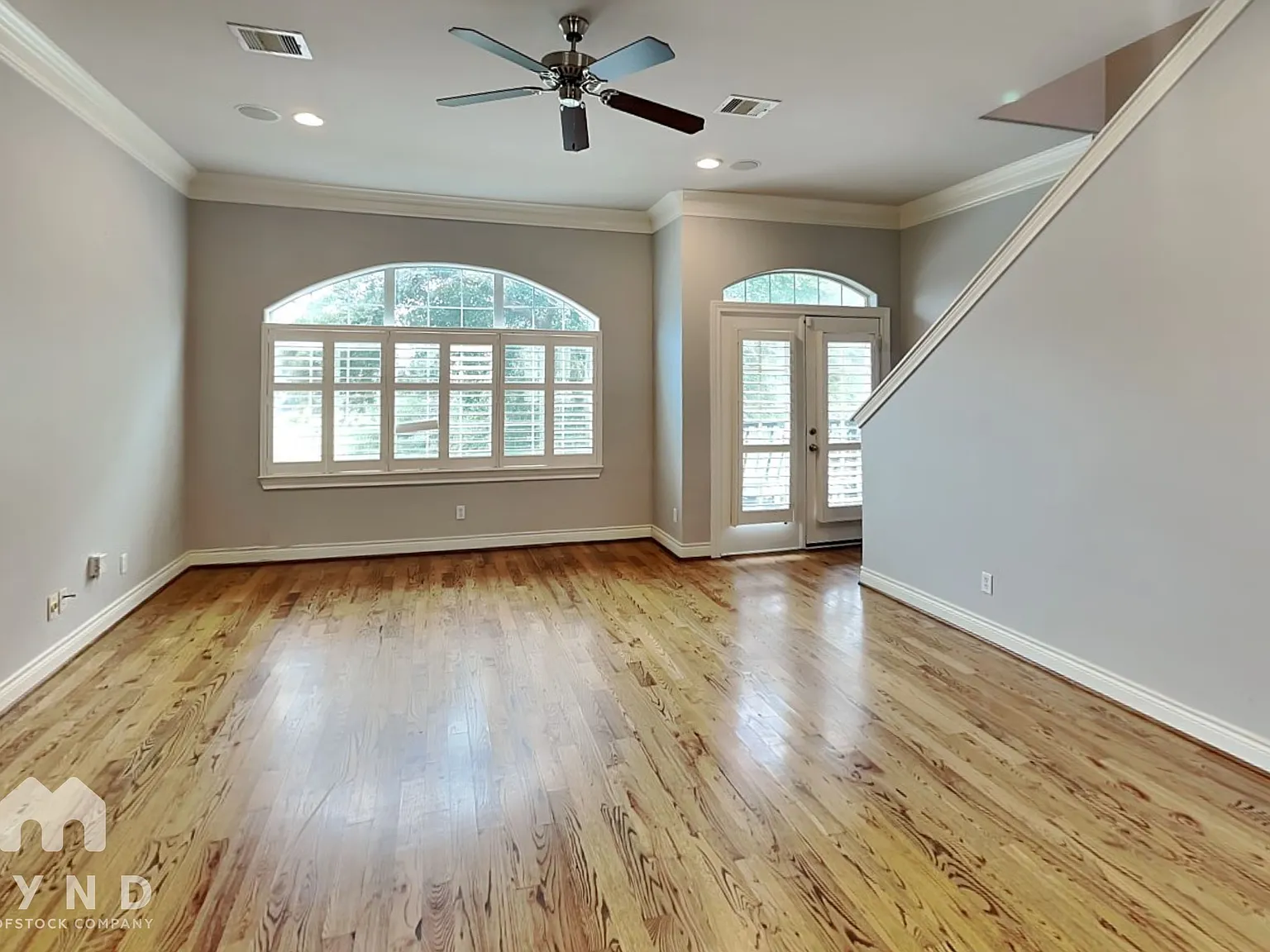 3 bed, 3.0 bath, 1912 sqft, $2,549 — Photo 4