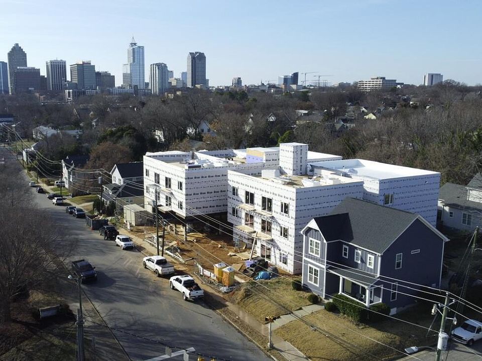 1st image of 709 E Lenoir St #304