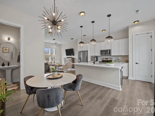 513 Strong Ave, Charlotte, NC 28205
