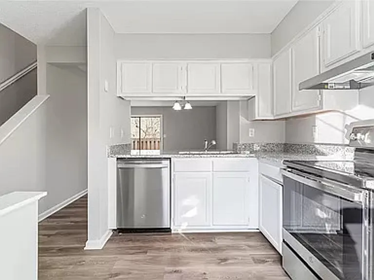 531 Lex Dr — Photo 7