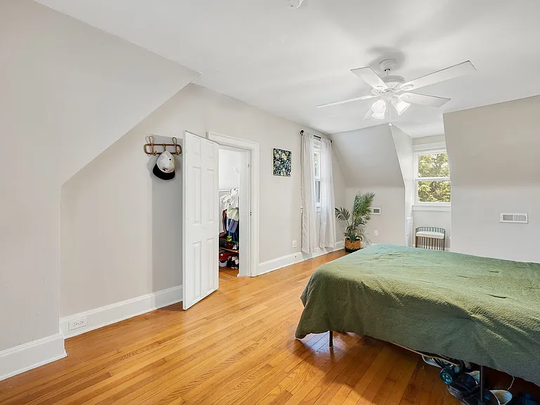 122 Hanover Ave — Photo 14