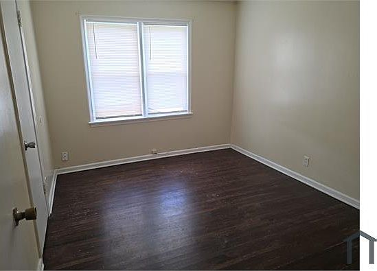 5th image of 3120 E Woodrow St