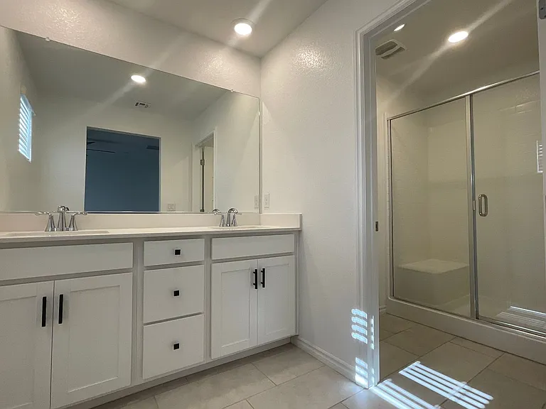 6256 Foxes Dale St — Photo 8