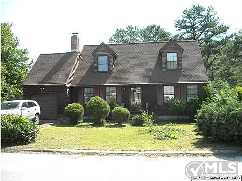 212 Gladstone St photo 1