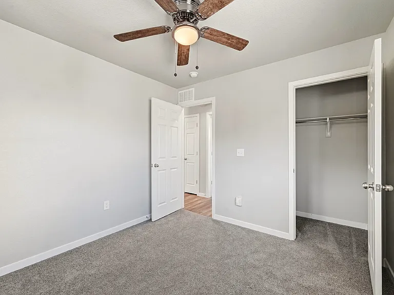 5668 Tramore Ct — Photo 19