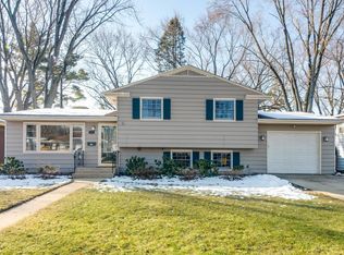 445 Ann St, Cary, IL 60013