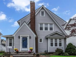 36 Marion St, Lynbrook, NY 11563