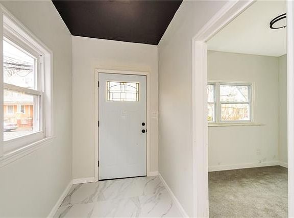 2nd image of 558 Van Cortlandt Park Ave