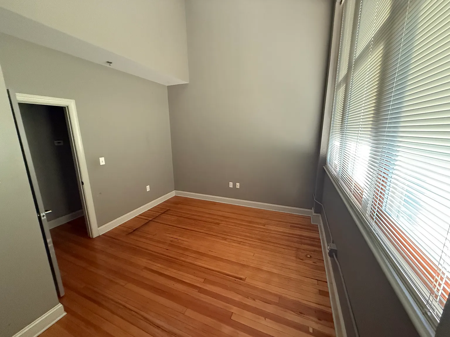 2 bed, 1400 sqft, $1,500 — Photo 2