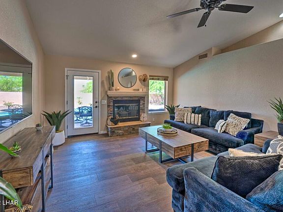 4th image of 3293 Arrowwood Dr