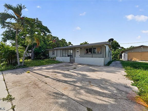 2nd image of 1846 Maple Dr