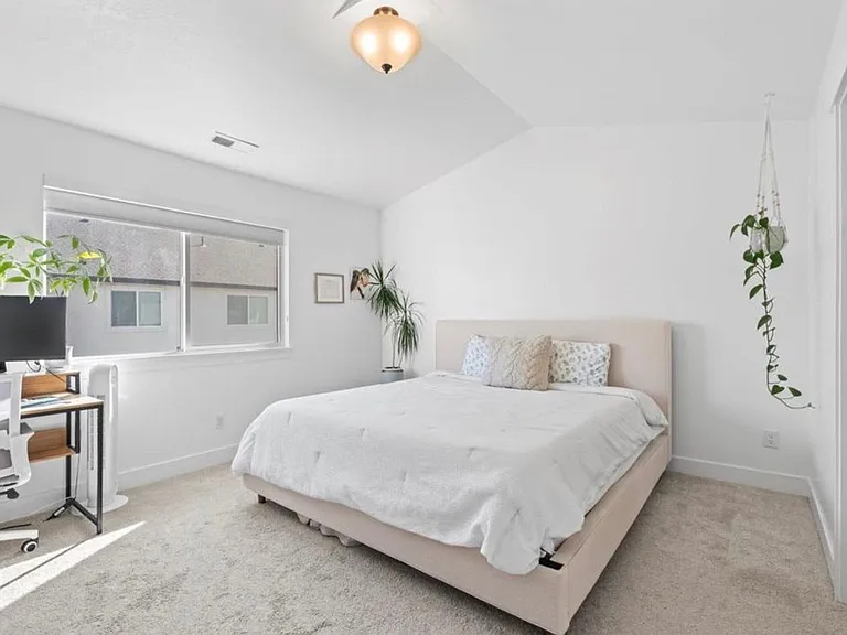 1630 N 3740 W — Photo 21