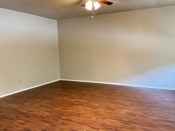 2nd image of 1016 E Walker St #5