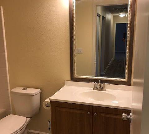 3rd image of 218 Aaron Cir