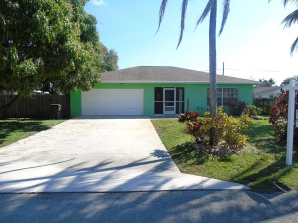 6902 S Plymouth Drive, Lake Worth, FL 33462