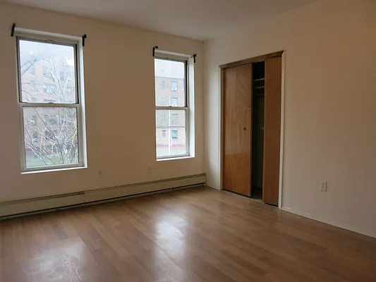 Rented by MNS | media 26