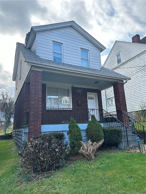 1205 Fairdale St photo 1