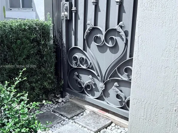 5464 SW 164th Ct #1, Miami, FL 33185