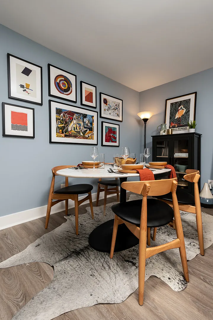 2 bed, 900 sqft, $1,832 — Photo 3