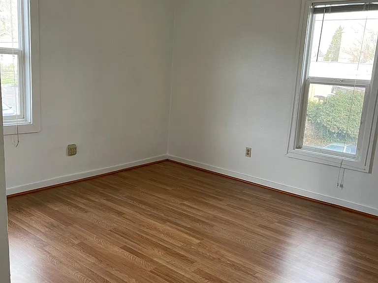 4055 NE Garfield Ave #2 — Photo 3