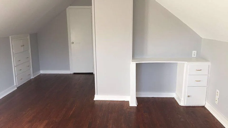 1312 W White St photo 1