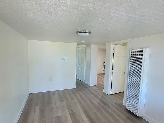 2nd image of 619 W 17th St APT C