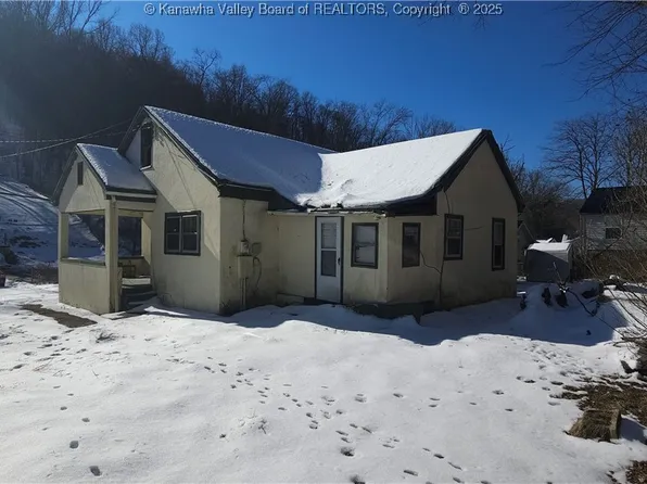 1872 Sugar Creek Dr, Charleston, WV 25387