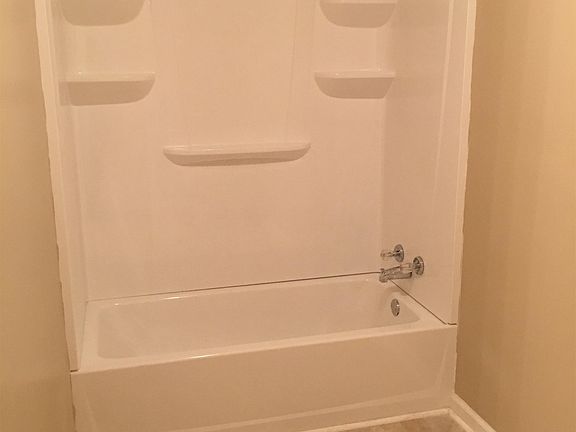 Master shower/tub