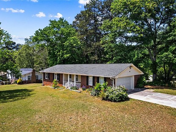 5th image of 999 Chestnut Oak Ct