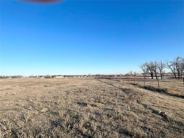 S 16th St, Chickasha, OK 73018