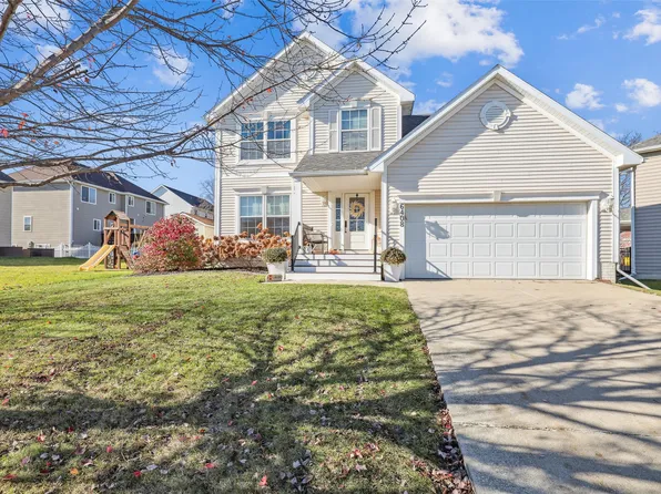 6408 Sudbury Ct, Johnston, IA 50131