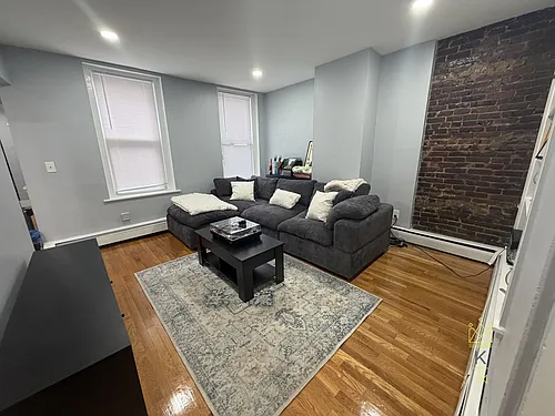 39 Irving St #1 Photo 1
