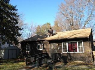 930 Blaine Dr, Madison, WI 53704
