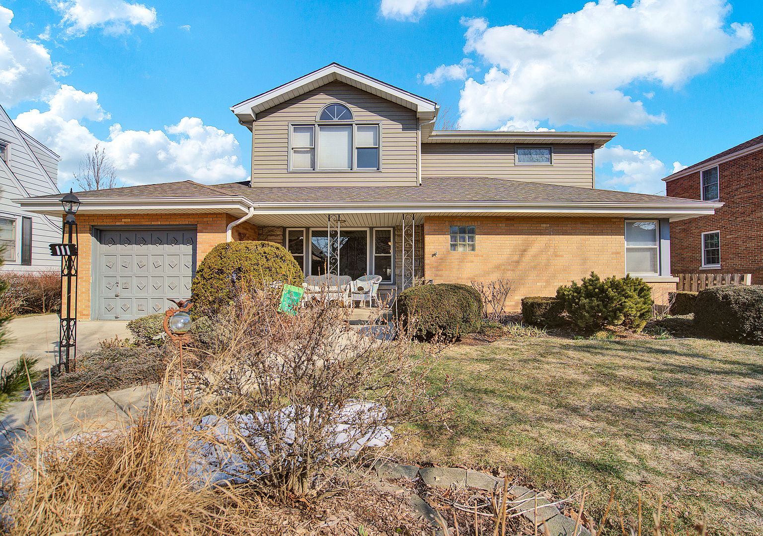 111 E Oneida Ave Elmhurst Il 60126 Mls 11016593 Zillow