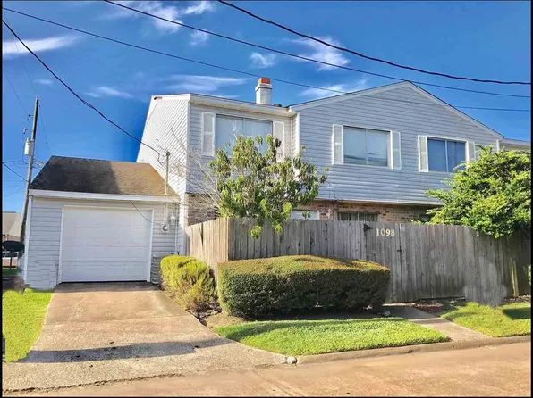 1098 Park Meadow Dr, Beaumont, TX 77706