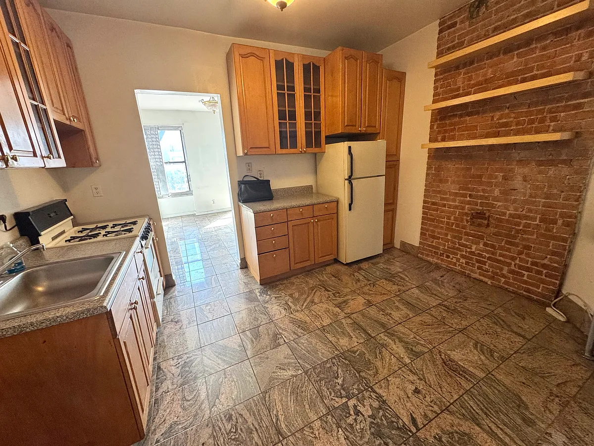 Building Photo - 355 W 47th St #4FW