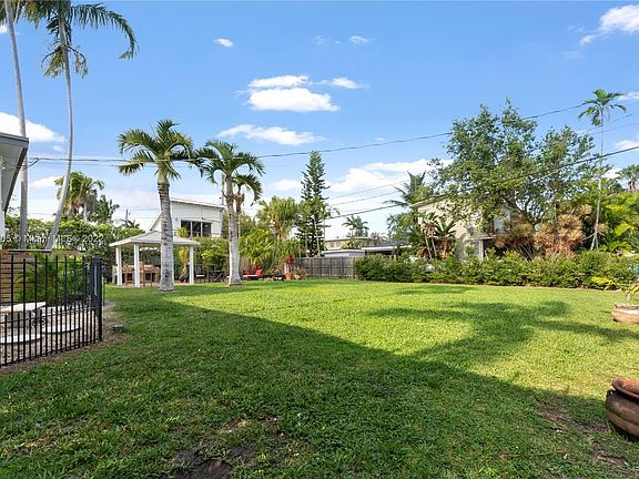 5th image of 3599 Vista Ct
