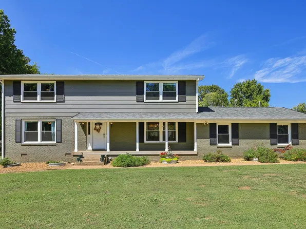 4002 Trotwood Ave, Columbia, TN 38401