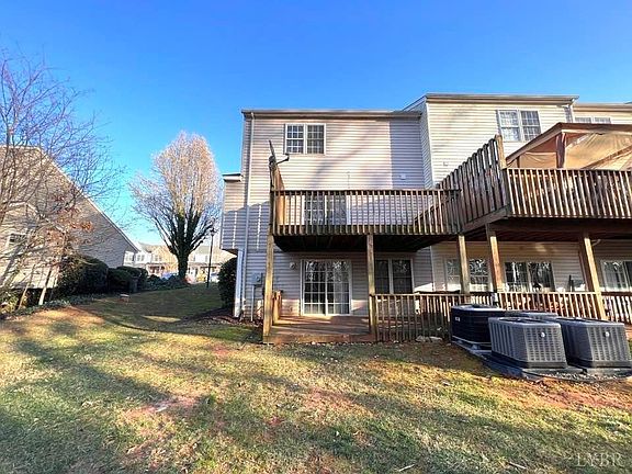 2nd image of 400 Barrington Way