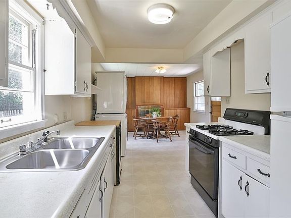 4th image of 7400 Columbus Ave