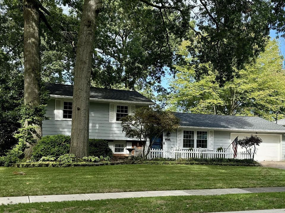 1st image of 5012 Hollyview Dr