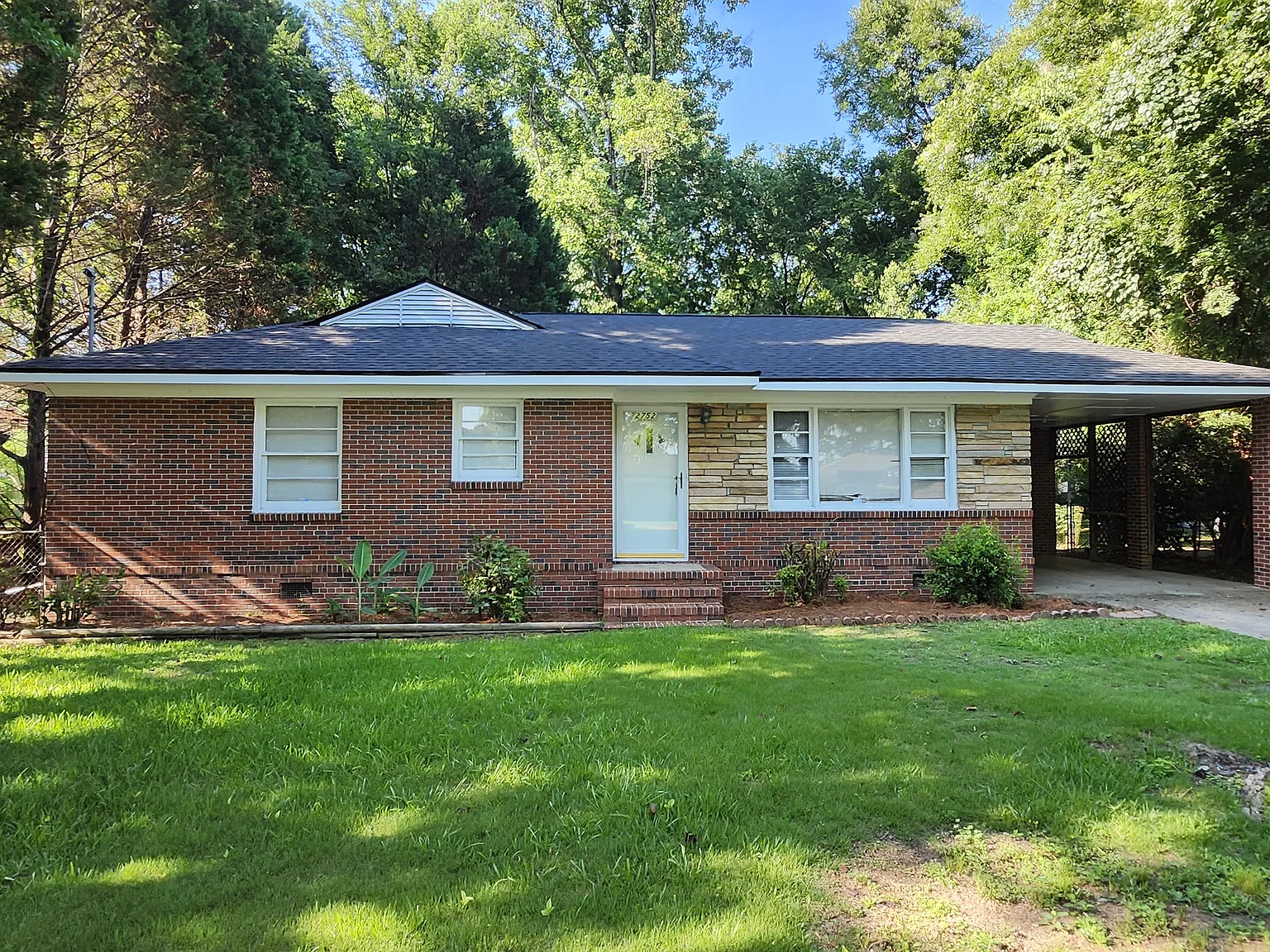 3 bed, 1012 sqft, $1,125 — Photo 1