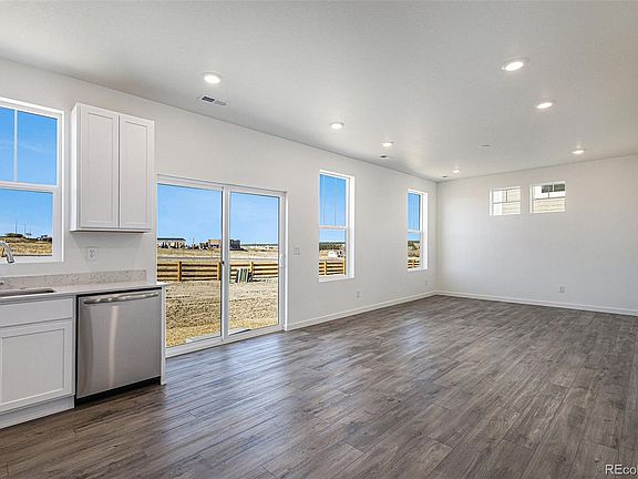 5th image of 1195 Osmolski Drive